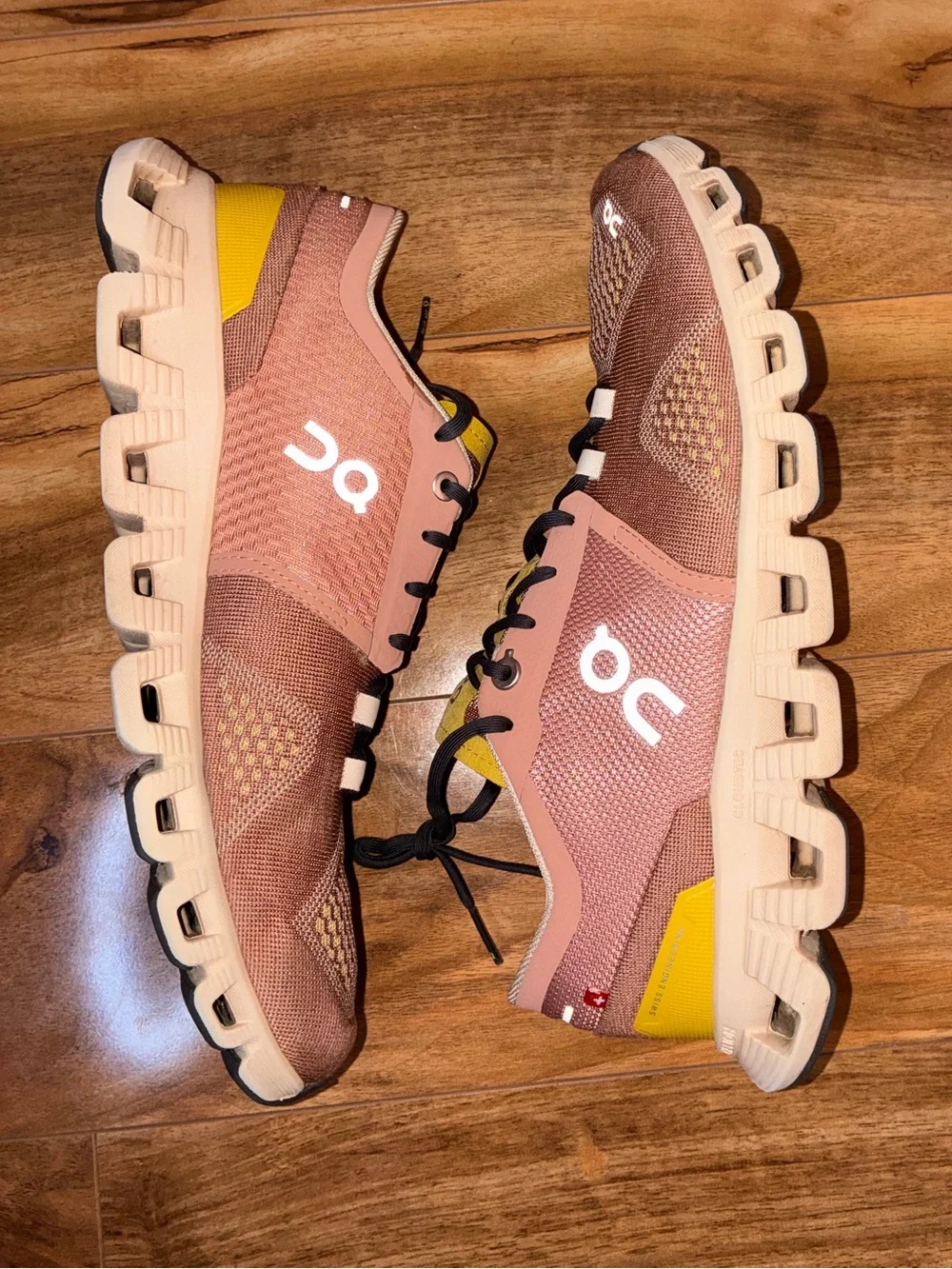 On Cloud X  Women’s Sneaker Pink Mocha & Sand Running Shoe - size 9